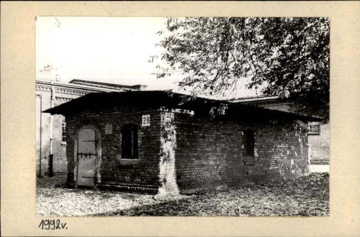 magazyn (28) - koszary ułanów, nast. artylerii, ob. jednostka wojskowa 14-96, skan 2