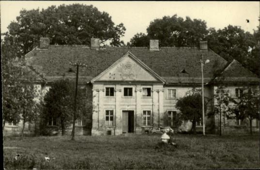 pałac, ob. P. PGR, skan 3