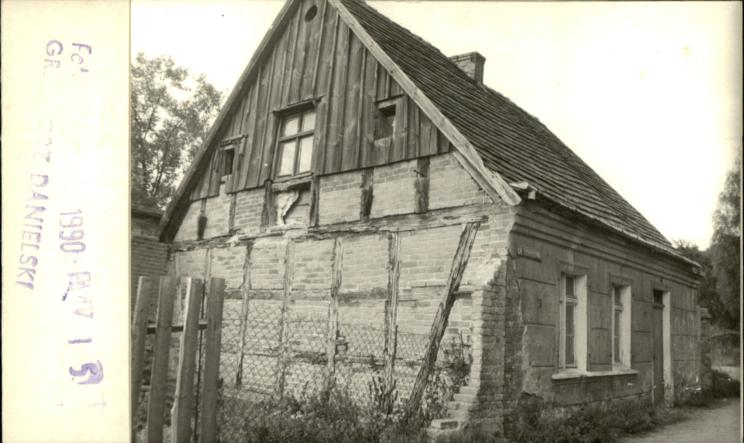 budynek mieszkalny, skan 2