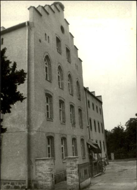 budynek uż. publ., skan 3
