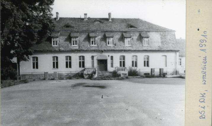 dwór, skan 2