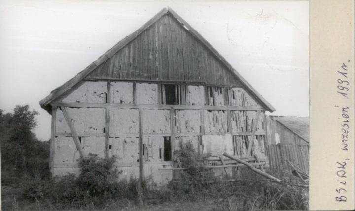 stodoła, skan 2