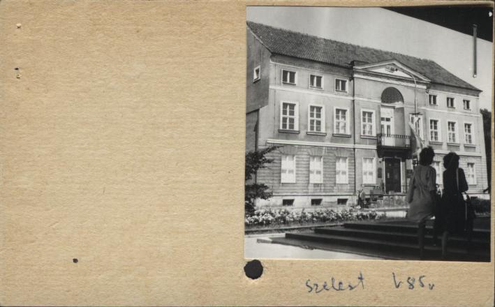 pałacyk Brunszwickich, ob. muzeum oręża polskie., skan 2