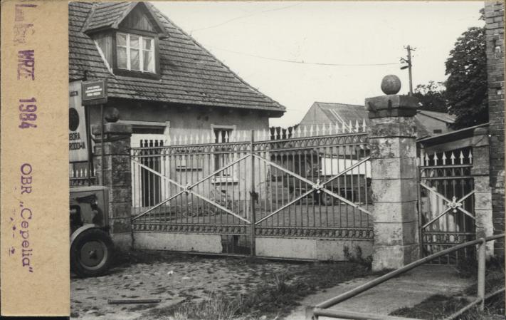 brama wjazdowa do dworu, skan 2