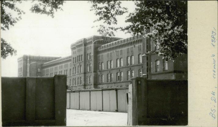 Czerwone Koszary - zespół zabudowań wojskowych, skan 2
