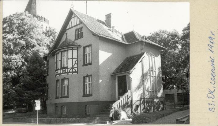 willa (ob. Państw. Insp. Sanit.), skan 2