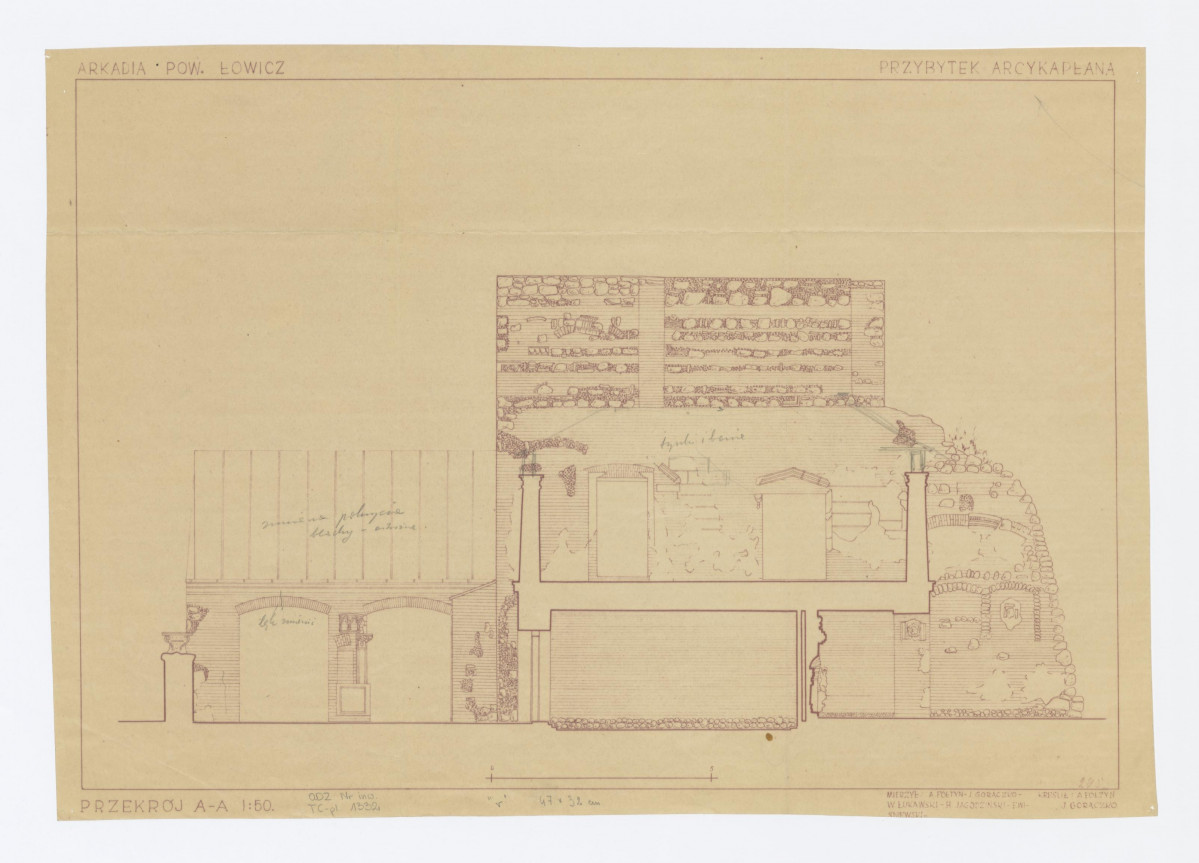 Przybytek Arcykapłana - przekrój (A-A-), inwentaryzacja z naniesionymi ołówkiem projektami zmian i uwagami o zmianach 1:50, skan 1