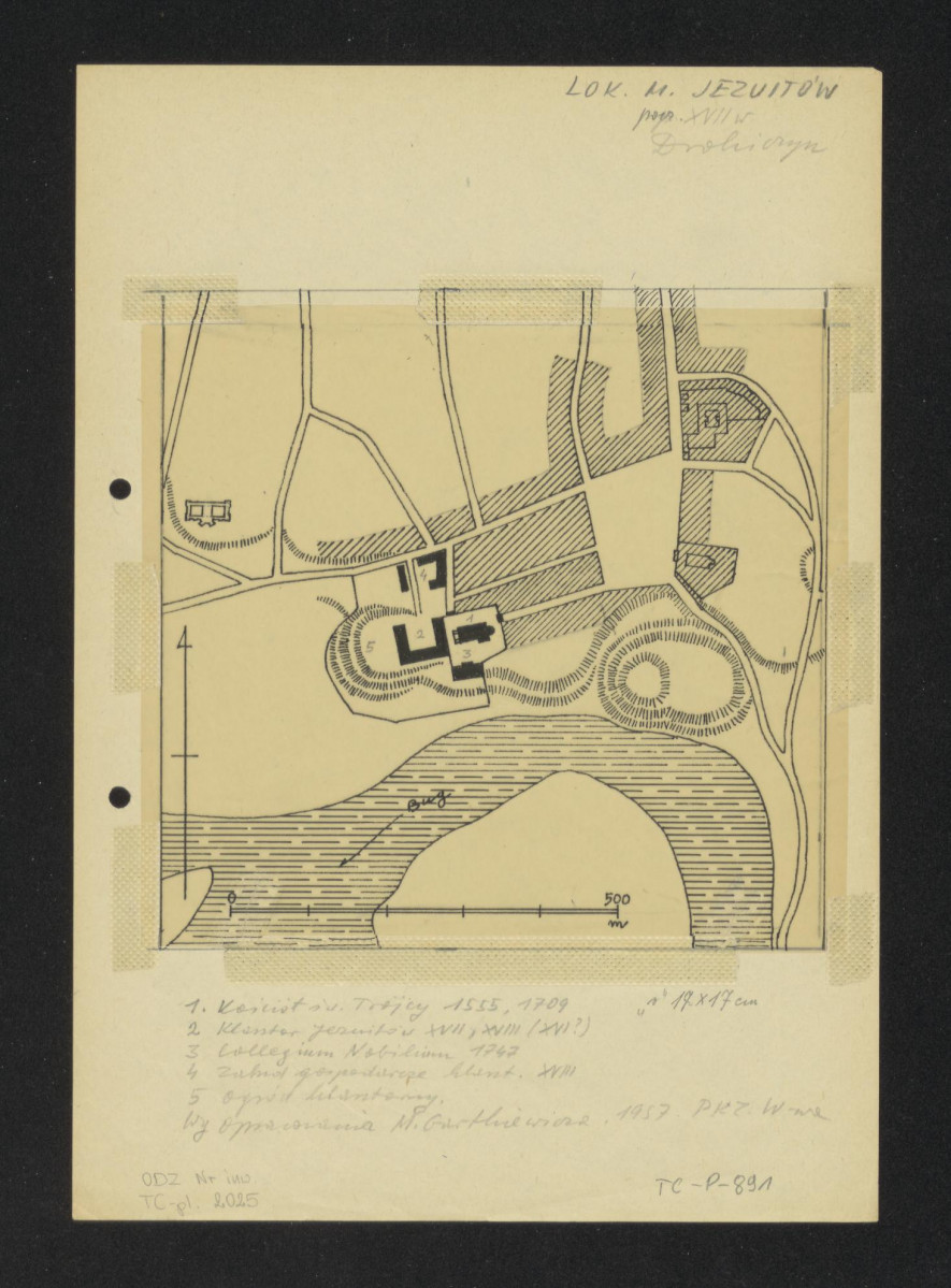 plan sytuacyjno - wysokościowy klasztoru  terenów otaczających według opracowania M. Gartkiewicza 1957 Pracownie Konserwacji Zabytków Warszawa, skan 1