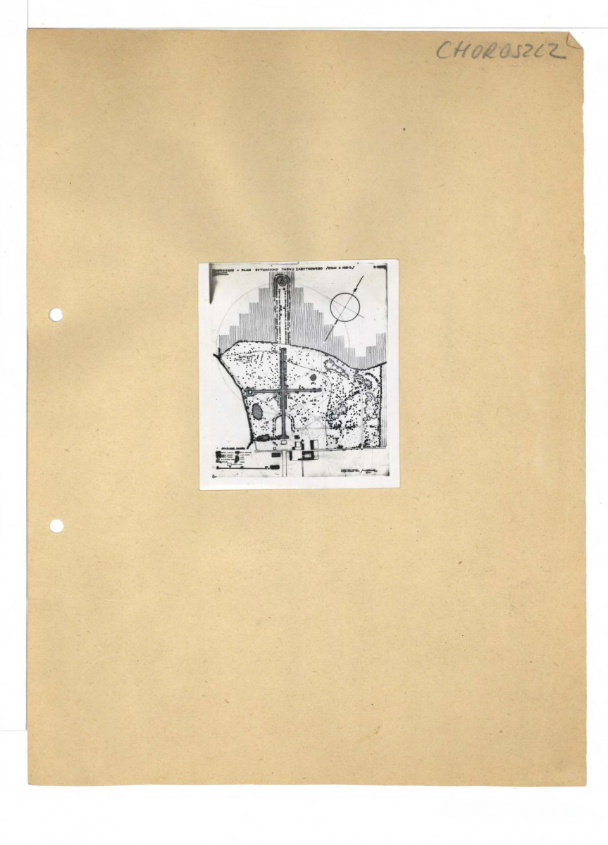 4 fotografie czarno-białe różnej wielkości; plan sytuacyjny zabytkowego parku (1 : 1000) autorstwa S. Miłoszewskiego; stan z lipca i sierpnia 1951 r., skan 1