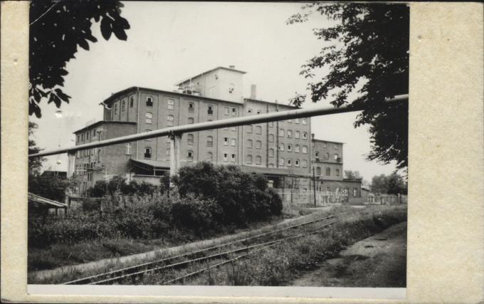 spichlerz, ob. Polskie Zakłady Zbożowe, skan 2