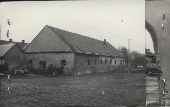 wozownia ze stajnią w zespole d. karczmy, ob. SKR Krzywaczka, skan 2