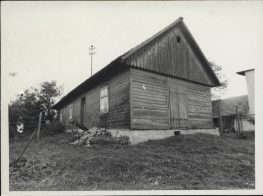 dom z zabudową gospodarczą, skan 3