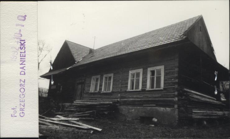 budynek mieszk. obok stolarni, skan 2