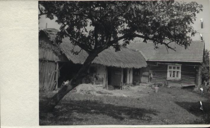 zagroda - dom z budynkiem inwentarskim i stodoła, skan 2