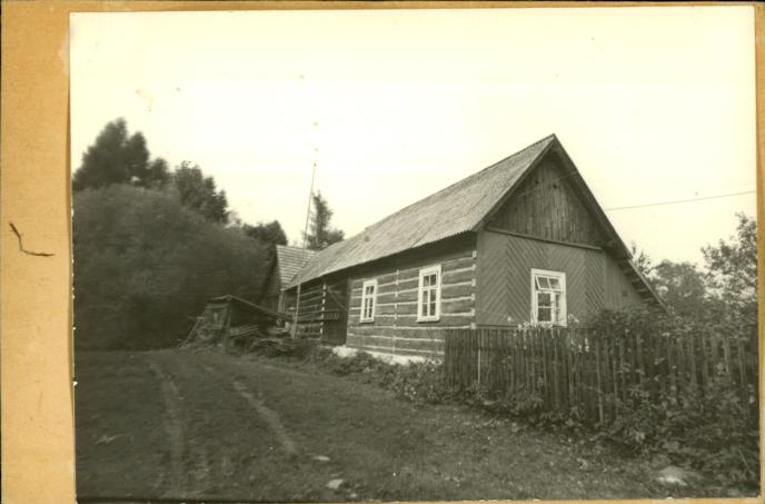 dom i zabudowa gospodarcza, skan 2