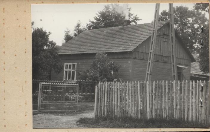 dom w zagrodzie, skan 2