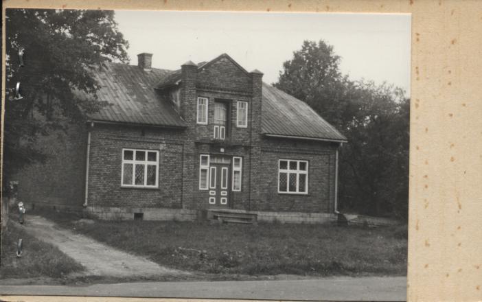 dom w zagrodzie, skan 2