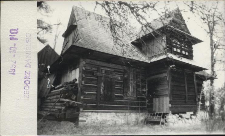 budynek mieszk. b. n-ru obok n-ru 274, skan 2
