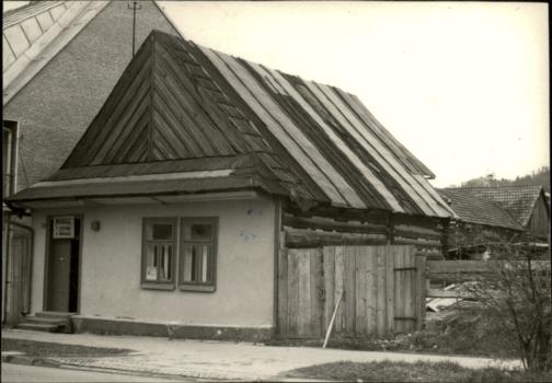 dom, skan 7