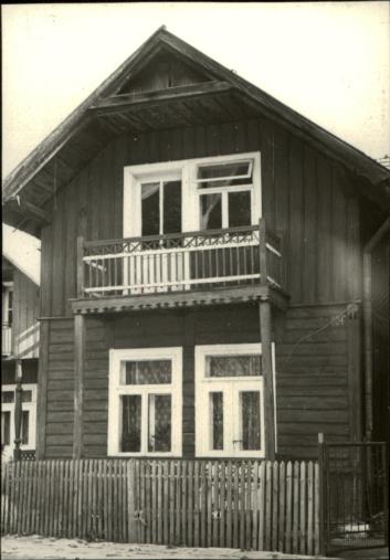 dom, skan 7