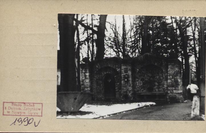 mur cmentarny, skan 2