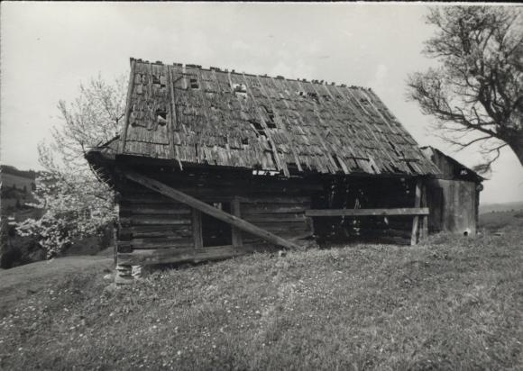 dom i zabudowa gospodarcza, skan 5