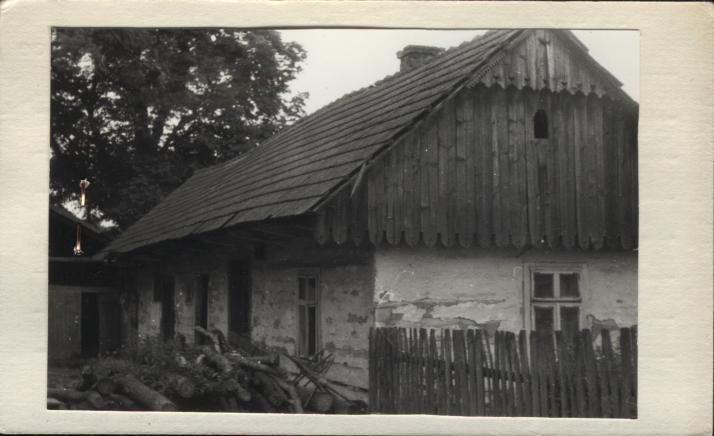dom z zabudową gospodarczą, skan 2