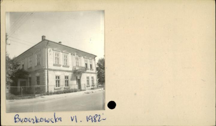 nowa apteka, ob. dom miesz., skan 2