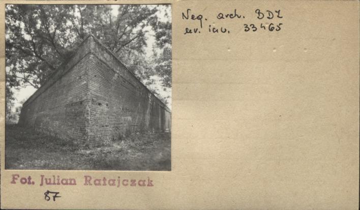 zespół klasztorny bernardynów - mur zach., skan 2