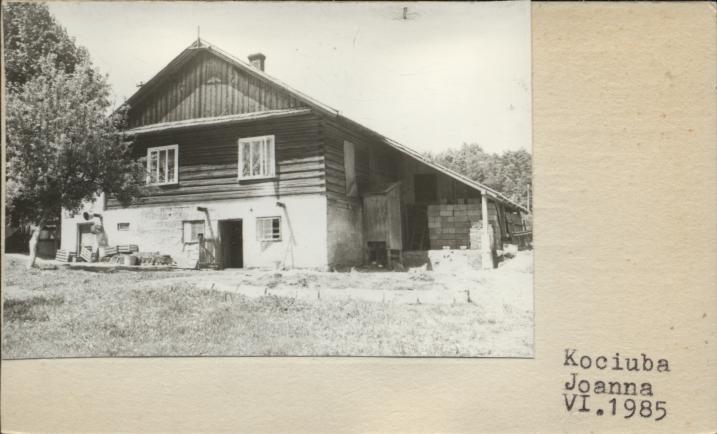 chałupa z pom. gospodarczym, skan 2