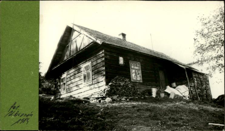 dom ze stajnia, skan 2