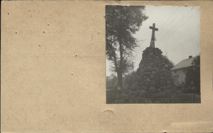 pomnik upamiętniający 500-tną rocznicę Grunwaldu oraz wojny 1914-1920 i 1939-1945, skan 2