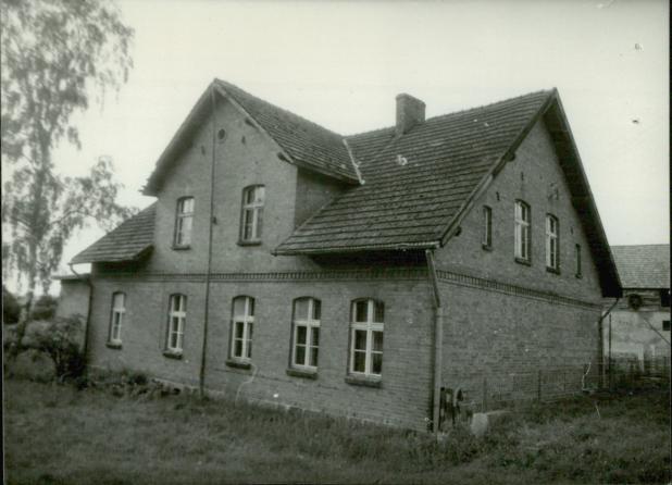 dom mieszkalny w zespole młyna wodnego, skan 3