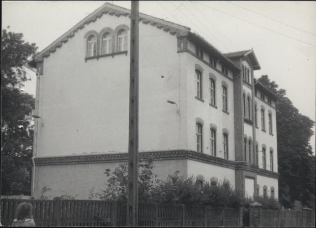 budynek szkoły pdst. 8, skan 3