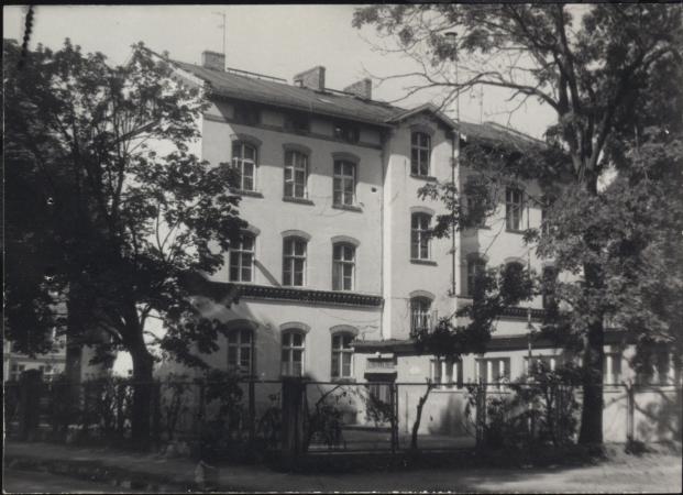 budynek szkoły pdst. 8, skan 4