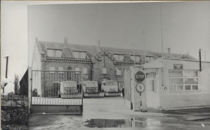 budynek przemysłowy - obecnie biurowiec, skan 3
