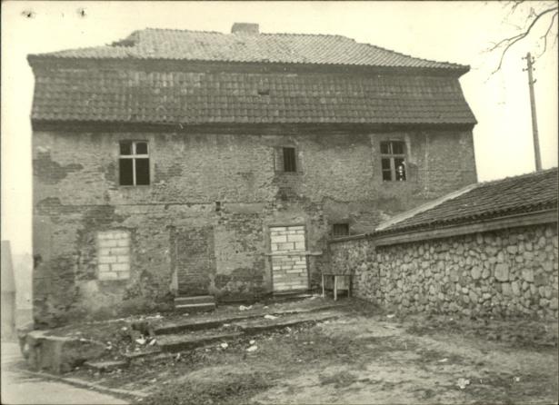 dom, tzw. zameczek, skan 3