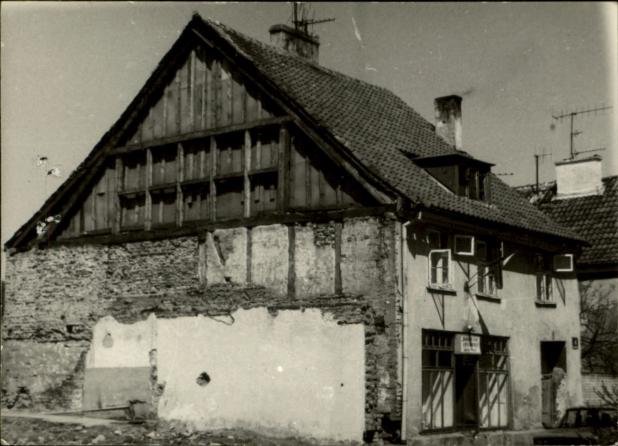 dom, skan 4