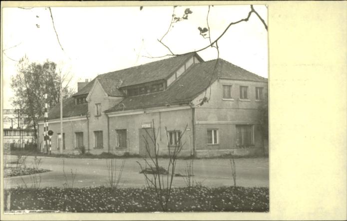 budynek przemysłowy, skan 2