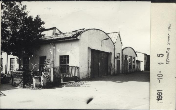 hangar, skan 2