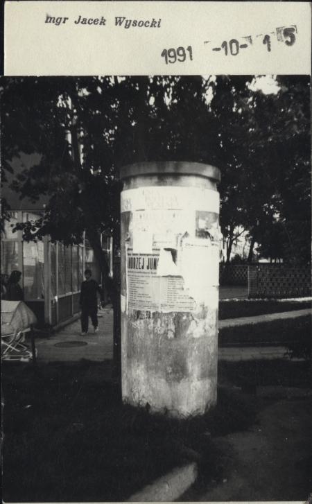słup ogłoszeniowy, skan 2