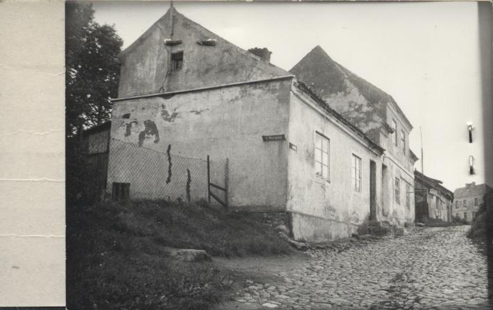 widok ogólny z zabytkowym brukiem, skan 2