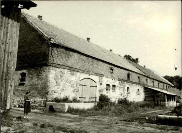 zespół pałacowo-folwarczny - chlewnia, skan 2