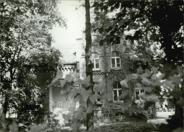 dom - d. pałacyk właściciela fabryki, skan 3