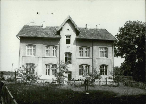 dom - zakład mleczarski, skan 2