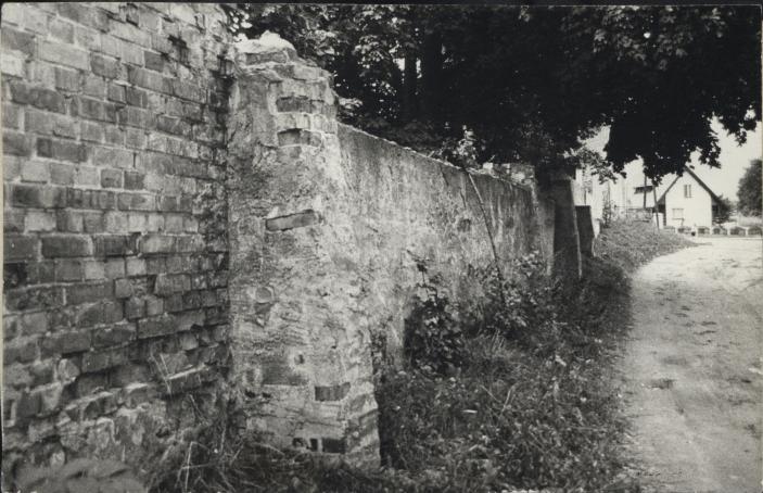 mur ogrodzeniowy, skan 2