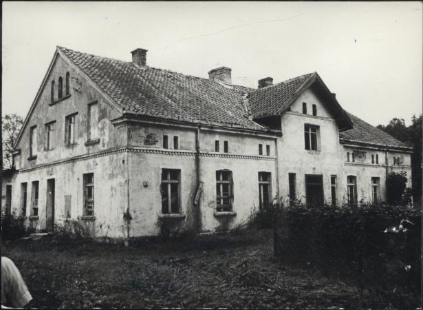 dwór - zespół dworsko-folwarczny, skan 4