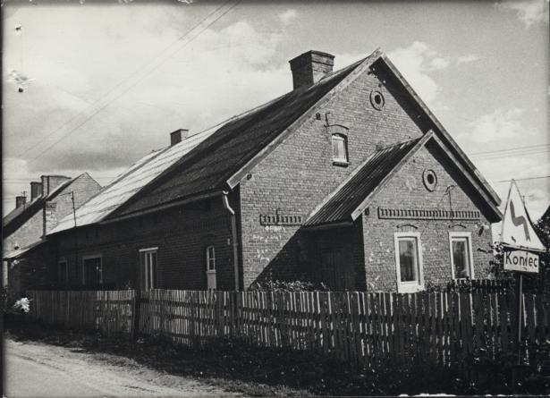 dom, skan 4