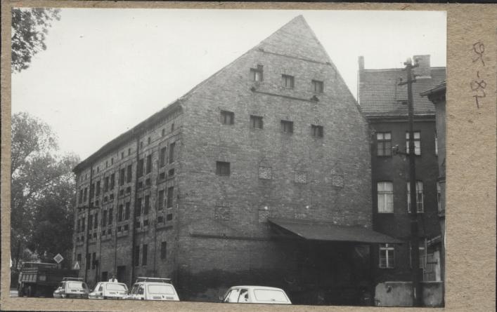 spichlerz ob. magazyn, skan 2