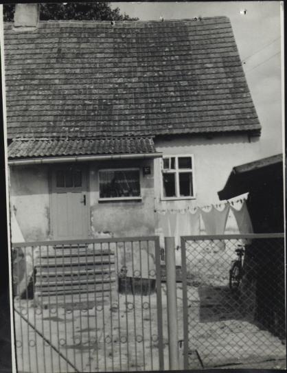 dom z budynekiem gospod., skan 2